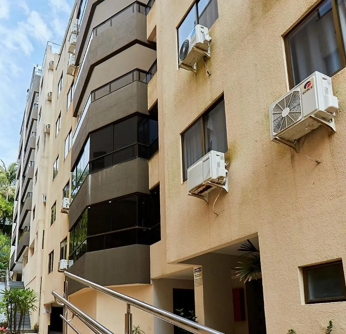 945 - Apartamento Ed Estrela Do Mar II - Centro Bombinhas - Garagem Para 1 Carro Apartment